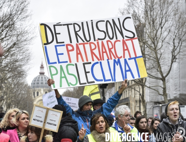 Femmes gilets jaunes à l honneur de la manifestation Gilets jaunes Acte XVII, le 9 mars 2019 à Paris.