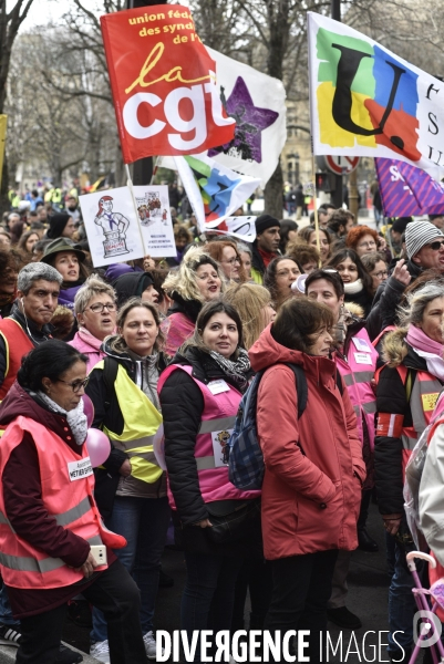 Femmes gilets jaunes à l honneur de la manifestation Gilets jaunes Acte XVII, le 9 mars 2019 à Paris.