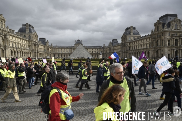 Femmes gilets jaunes à l honneur de la manifestation Gilets jaunes Acte XVII, le 9 mars 2019 à Paris.