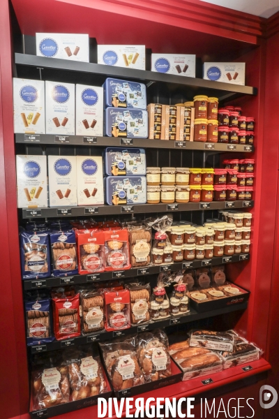 Boutique la trinitaine gare montparnasse