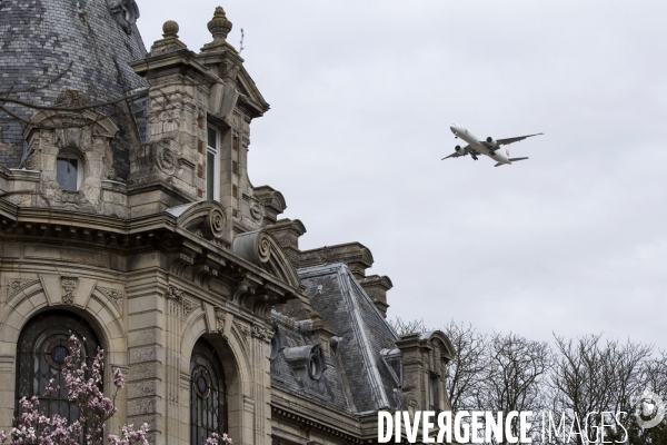 Les nuisances sonores dûes aux avions autour de Roissy CDG.