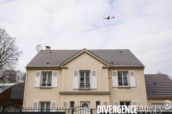 Les nuisances sonores dûes aux avions autour de Roissy CDG.