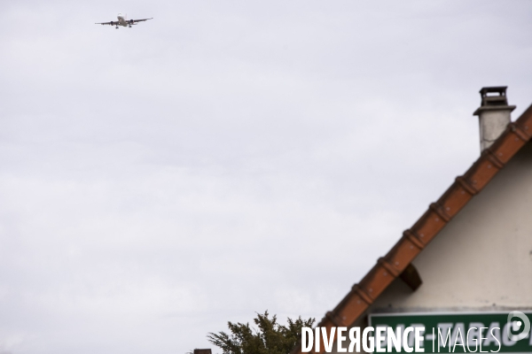 Les nuisances sonores dûes aux avions autour de Roissy CDG.