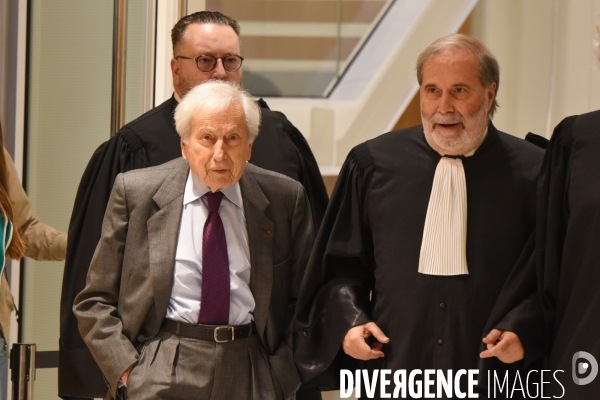 Bernard Tapie au tribunal dans l affaire Crédit Lyonnais