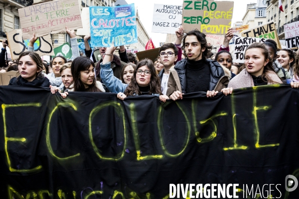 Urgence Climatique - Les Jeunes en Greve - Paris 15.03.2019