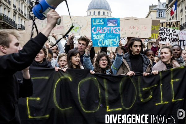 Urgence Climatique - Les Jeunes en Greve - Paris 15.03.2019