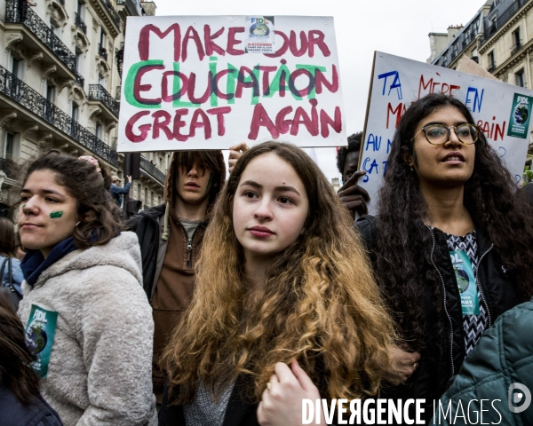 Urgence Climatique - Les Jeunes en Greve - Paris 15.03.2019