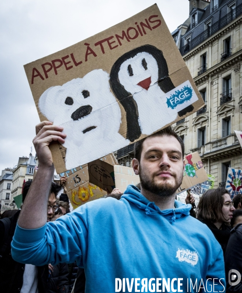 Urgence Climatique - Les Jeunes en Greve - Paris 15.03.2019