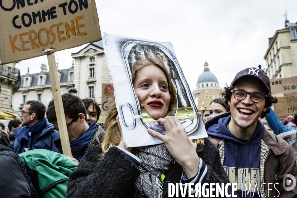 Urgence Climatique - Les Jeunes en Greve - Paris 15.03.2019