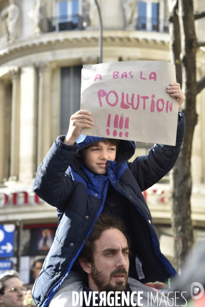 Marche du siècle pour le climat, étudiants, scolaires, enfants. March of century for climate, with youth.