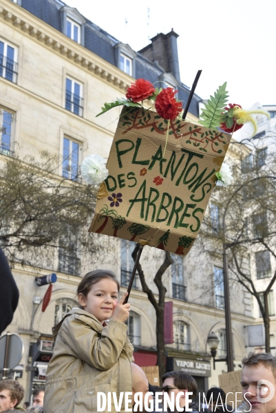 Marche du siècle pour le climat, étudiants, scolaires, enfants. March of century for climate, with youth.