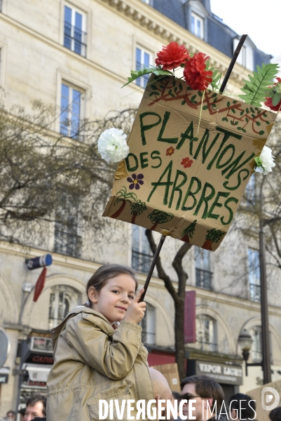 Marche du siècle pour le climat, étudiants, scolaires, enfants. March of century for climate, with youth.