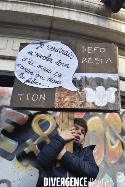 Marche du siècle pour le climat, étudiants, scolaires, enfants. March of century for climate, with youth.