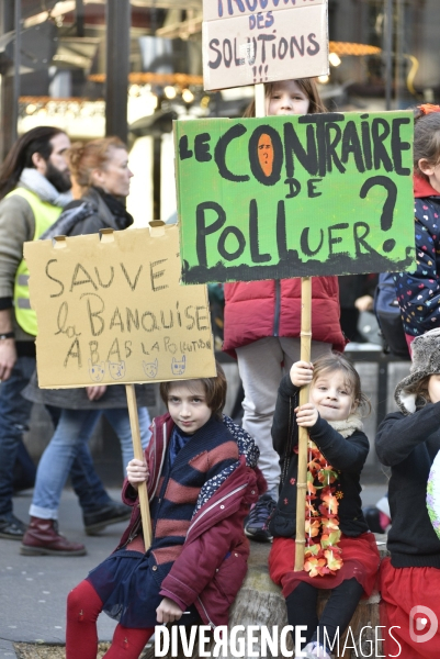 Marche du siècle pour le climat, étudiants, scolaires, enfants. March of century for climate, with youth.