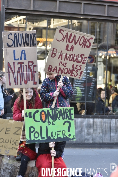 Marche du siècle pour le climat, étudiants, scolaires, enfants. March of century for climate, with youth.