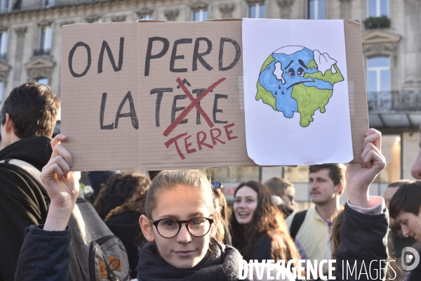 Marche du siècle pour le climat, étudiants, scolaires, enfants. March of century for climate, with youth.