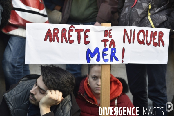 Marche du siècle pour le climat, étudiants, scolaires, enfants. March of century for climate, with youth.