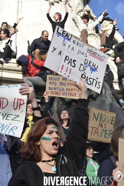 Marche du siècle pour le climat, étudiants, scolaires, enfants. March of century for climate, with youth.