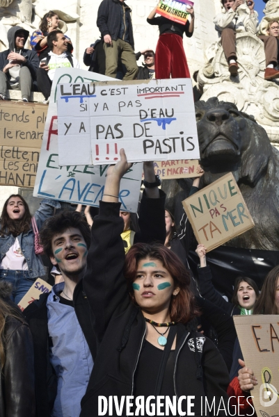 Marche du siècle pour le climat, étudiants, scolaires, enfants. March of century for climate, with youth.