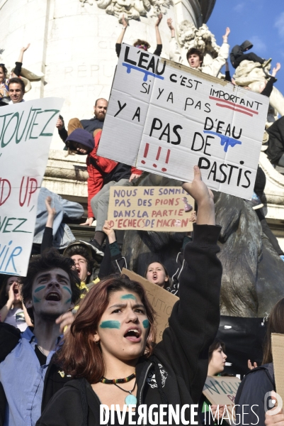 Marche du siècle pour le climat, étudiants, scolaires, enfants. March of century for climate, with youth.