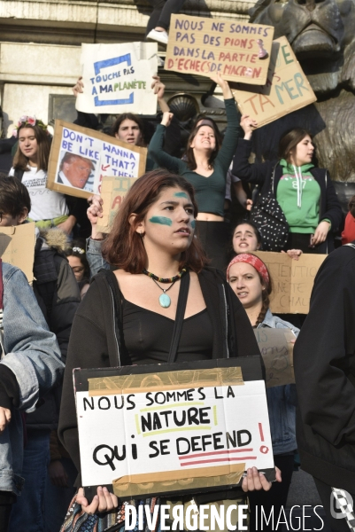 Marche du siècle pour le climat, étudiants, scolaires, enfants. March of century for climate, with youth.