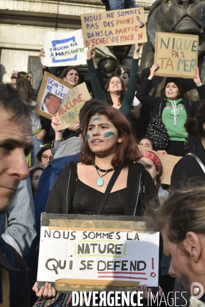 Marche du siècle pour le climat, étudiants, scolaires, enfants. March of century for climate, with youth.