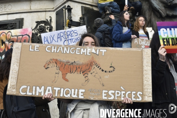 Marche du siècle pour le climat, étudiants, scolaires, enfants. March of century for climate, with youth.