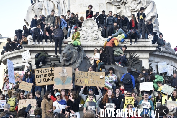 Marche du siècle pour le climat, étudiants, scolaires, enfants. March of century for climate, with youth.