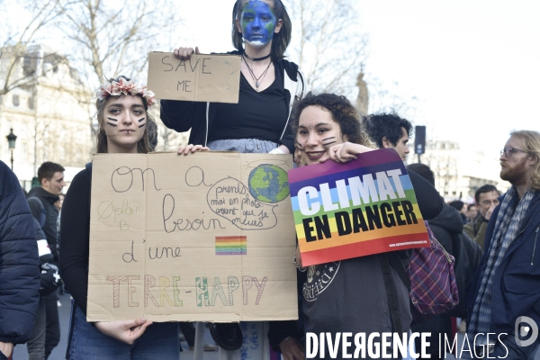 Marche du siècle pour le climat, étudiants, scolaires, enfants. March of century for climate, with youth.