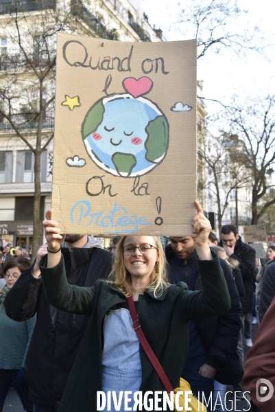 Marche du siècle pour le climat. March of century for climate, with youth.
