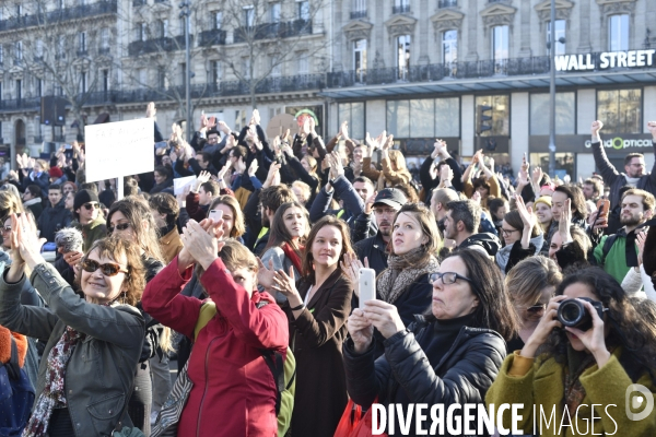 Marche du siècle pour le climat. March of century for climate, with youth.