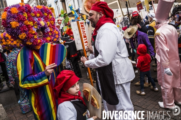 La Louvière, soumonce costumée avant le carnaval.