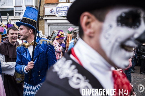 La Louvière, soumonce costumée avant le carnaval.