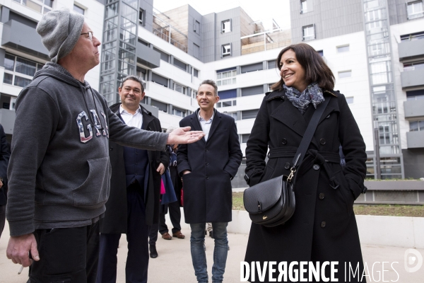 Anne HIDALGO et Ian BROSSAT à la Cité Glacière