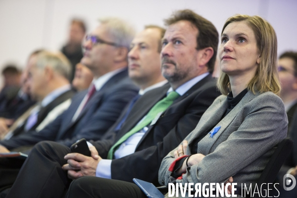 Agnès PANNIER-RUNACHER visite le site d AIRBUS Defence & Space à Elancourt