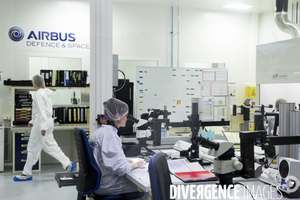 Agnès PANNIER-RUNACHER visite le site d AIRBUS Defence & Space à Elancourt