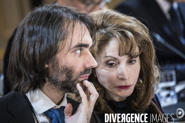 Grand débat, Emmanuel Macron reçoit des intellectuels.
