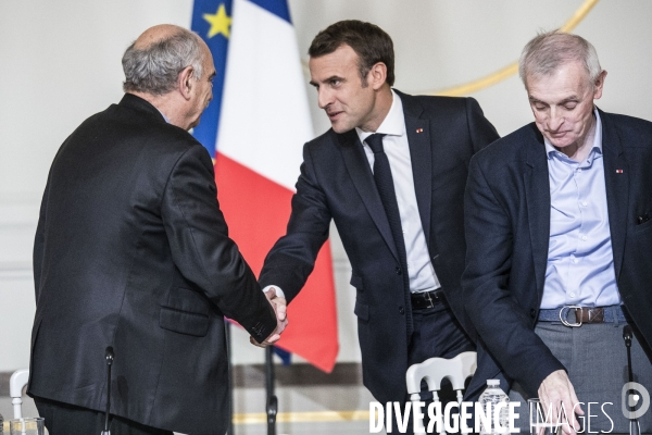 Grand débat, Emmanuel Macron reçoit des intellectuels.