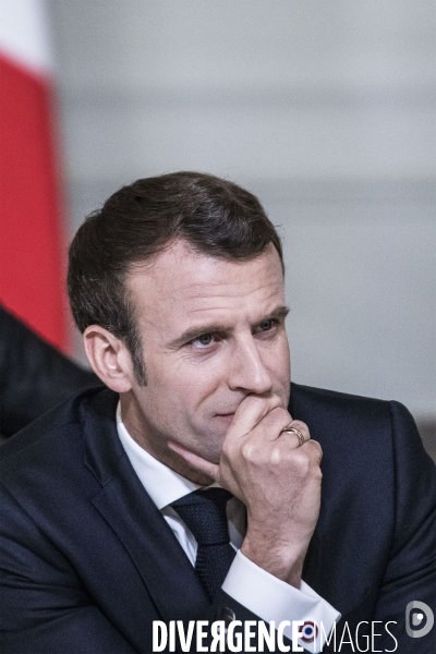 Grand débat, Emmanuel Macron reçoit des intellectuels.