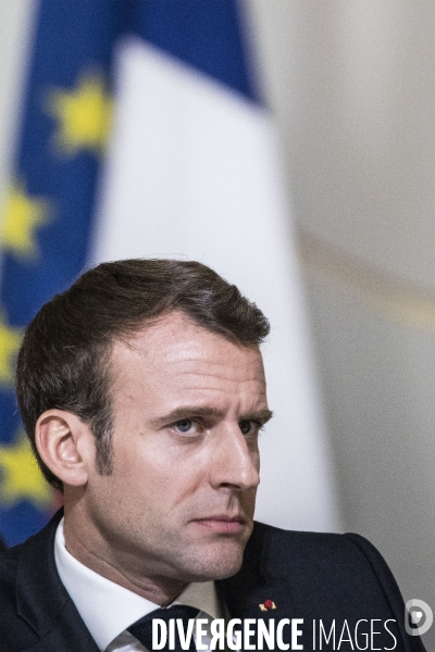 Grand débat, Emmanuel Macron reçoit des intellectuels.