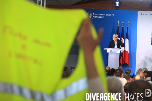 Marine le pen dans le lot-et-garonne a buzet sur baìse