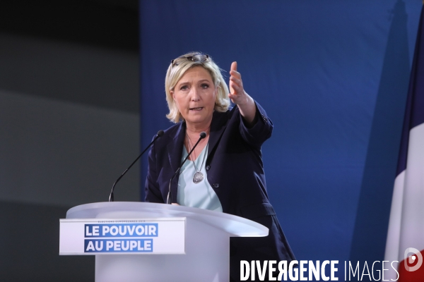 Marine le pen dans le lot-et-garonne a buzet sur baìse