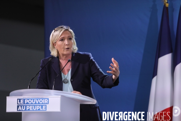 Marine le pen dans le lot-et-garonne a buzet sur baìse