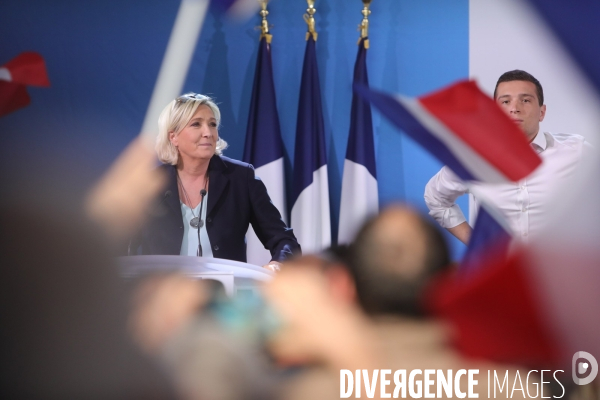 Marine le pen dans le lot-et-garonne a buzet sur baìse