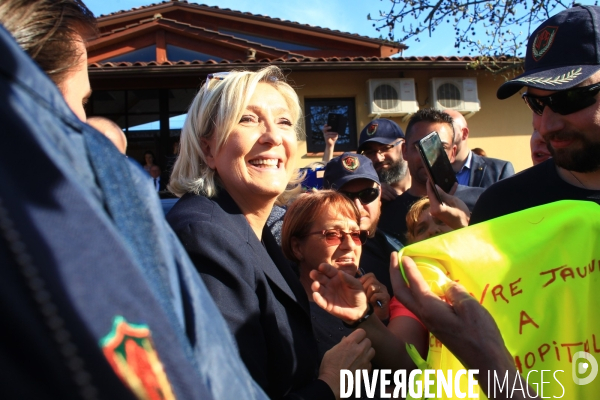 Marine le pen dans le lot-et-garonne a buzet sur baìse