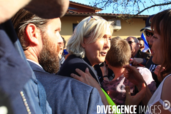 Marine le pen dans le lot-et-garonne a buzet sur baìse