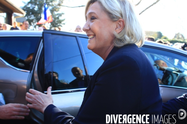 Marine le pen dans le lot-et-garonne a buzet sur baìse