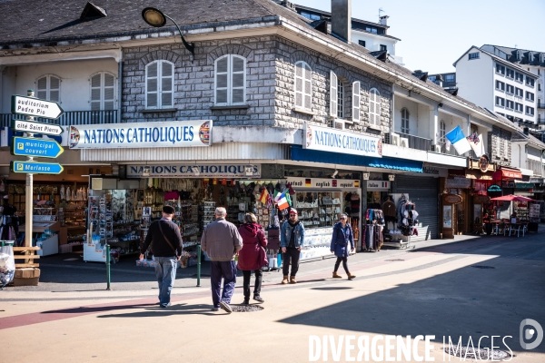 Lourdes : site de pelerinage catholique