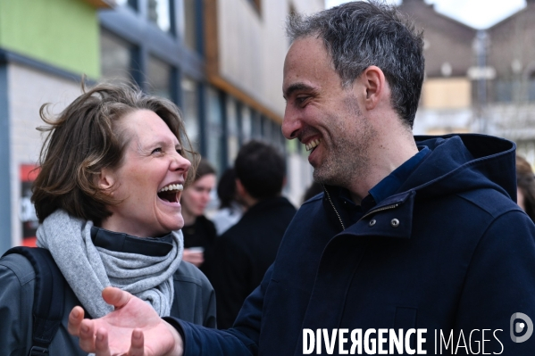 Raphaël Glucksmann et Olivier Faure en campagne pour les élections européennes.