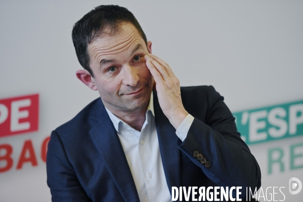 Conference de presse de Benoit Hamon